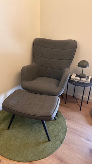 Sillón con Reposapiés Gris