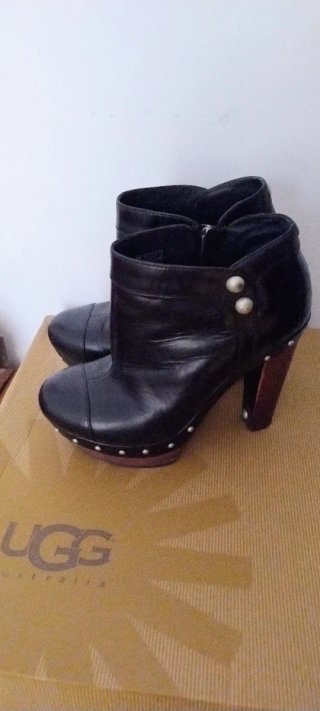Botines UGG con tacón, talla 37