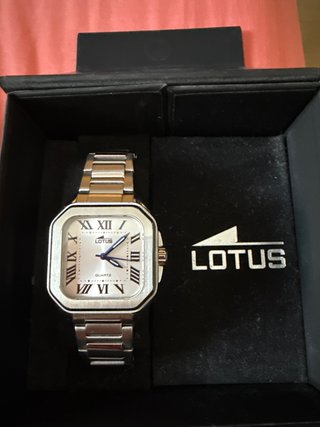 Reloj Lotus Square Series 18967/1