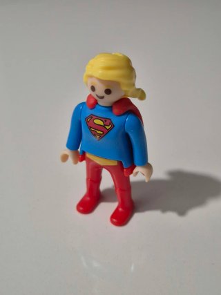 Figura Playmobil Supergirl kinder