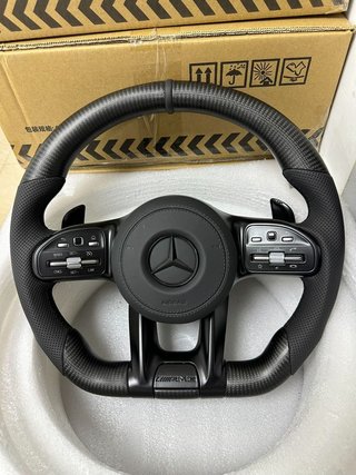 Volante Mercedes-AMG Performance