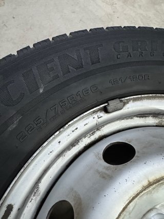Rueda Completa Goodyear 225/75 R16C