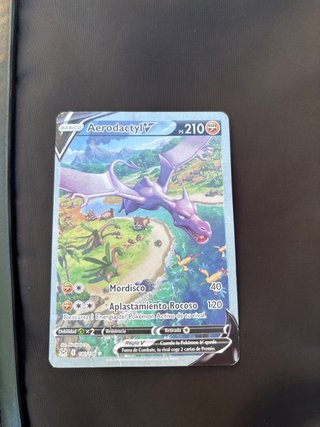 Carta Pokémon Aerodactyl V