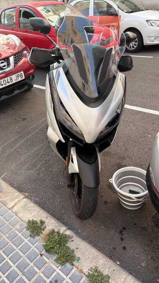Zontes E350 Maxi Scooter Blanca