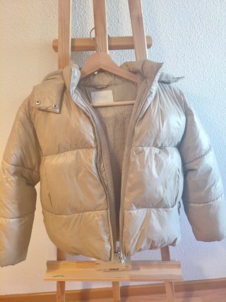 Cazadora acolchada beige Zara 9-10 años
