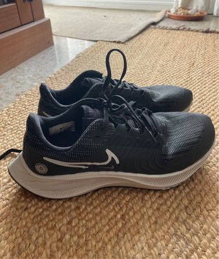 Nike Air Zoom Pegasus 38 Shield Negras Talla 41