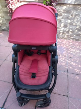 Silla de paseo Chicco roja Precio negociable