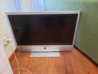 TV Loewe Plateada