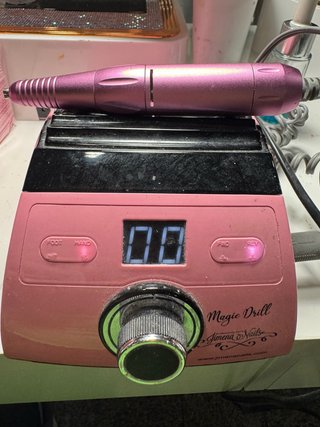 Torno de Uñas Jimena Nails Rosa