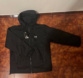 Chaqueta Under Armour Negra original