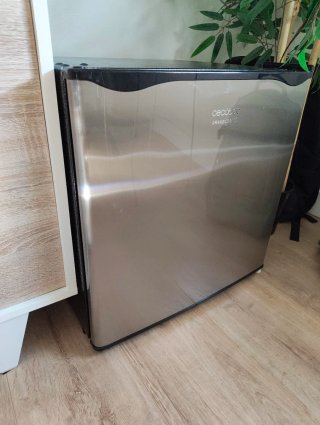 Mini nevera Cecotec Grandcooler 46L con congelador