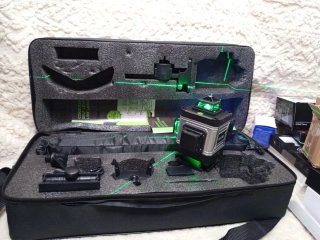 Nivel Láser Autonivelante con Maletín