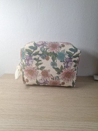 Neceser con estampado floral