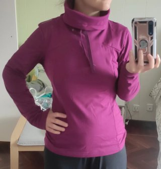 Sudadera de cuello alto violeta