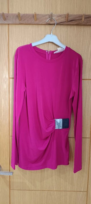 Top / Camiseta fucsia de manga larga con fruncido