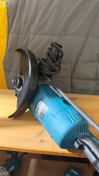 Amoladora Radial Makita