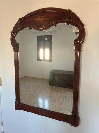 Espejo de Pared con Marco de Madera