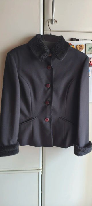 Traje de chaqueta y falda negro