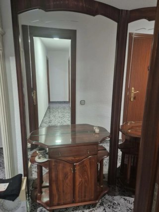 Mueble Recibidor con Espejo. Lote de 2 disponible.