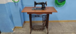 Lote de tres maquinas de coser,2 Sigma y una Alfa