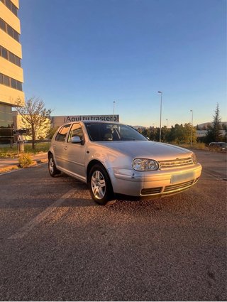 Volkswagen Golf IV 1.6 103cv 2003 - 105.000km