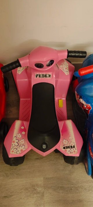 Moto eléctrica infantil Feber rosa