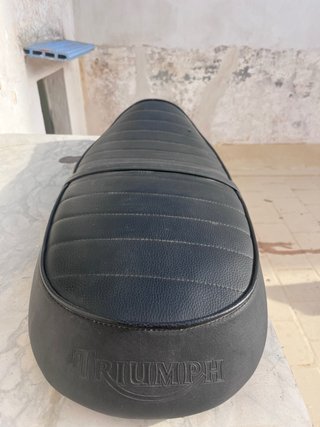 Asiento Triumph Bonneville 2007