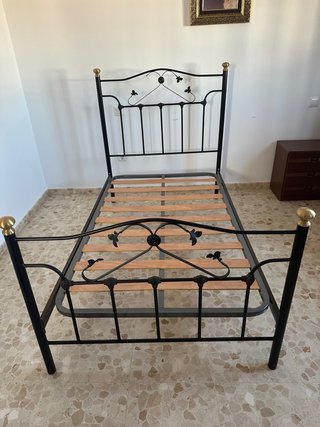 Cama de Estructura Metálica y somier