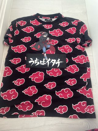 Camiseta Naruto Itachi Bershka