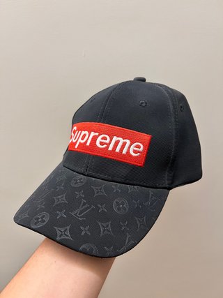 Cappello Supreme x louis vuitton Nero