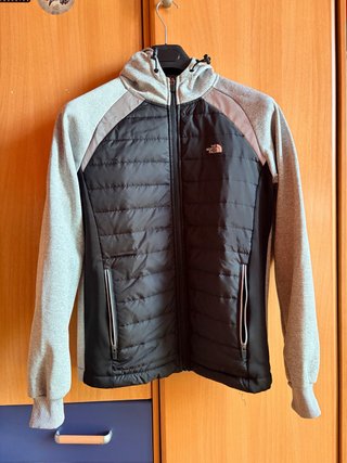 Chaqueta The North Face Negra y Gris