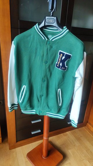 Chaqueta Universitaria Verde y Blanca