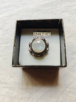 Anillo de Plata de Ley 925 y Piedra Luna
