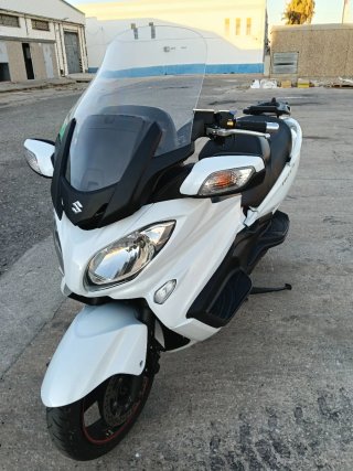 Suzuki Burgman 650 Executive