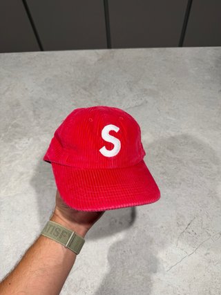 Gorra Supreme Roja