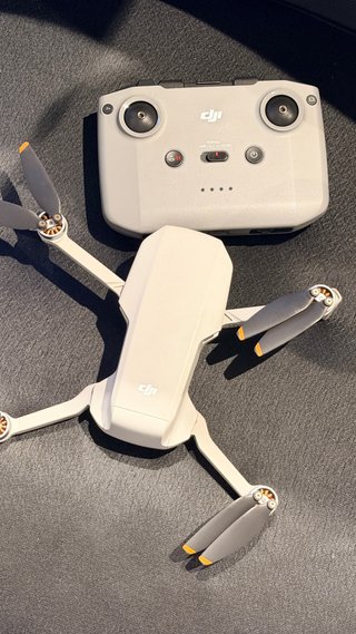 Dron DJI Mini 4K + 2 baterias