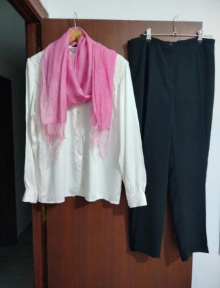 Conjunto de 3 piezas: pantalón, blusa y fular