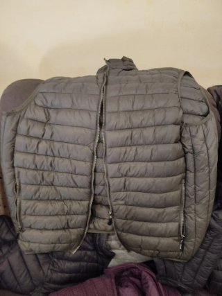 Chaqueta y chaleco acolchados