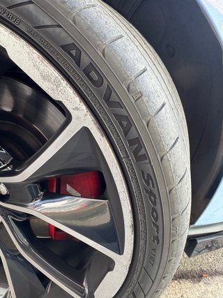 Dos ruedas Yokohama Advan Sport V107 235/35/19