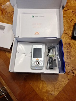 Sony Ericsson W300i