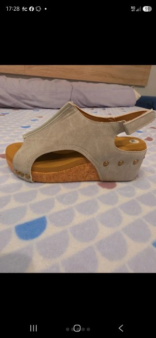 Sandalias con plataforma beige Talla 36