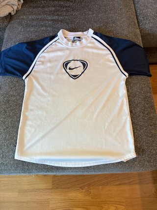 Camiseta Nike Blanca y Azul