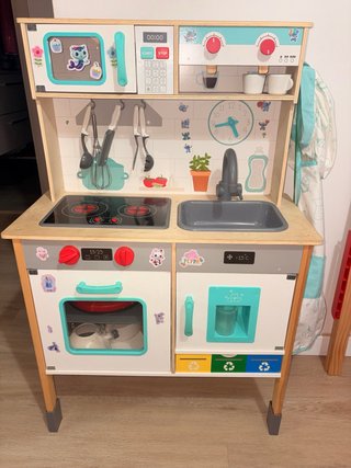 Cocinita de madera infantil