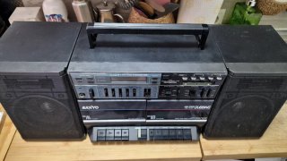 Radiocasete Sanyo Vintage 1989