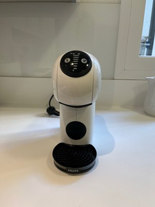Cafetera Dolce Gusto Krups Blanca comprada el 2/10