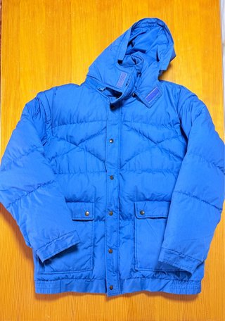 Chaquetón Azul con Capucha