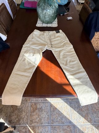 Pantalón Cargo Beige Pull&Bear Talla M