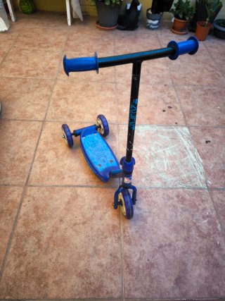 Patinete Infantil de Tres Ruedas Azul