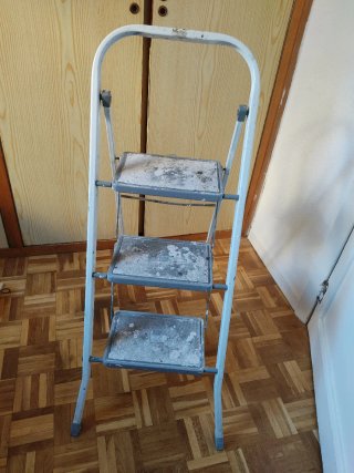 Escalera Metálica de 3 Peldaños