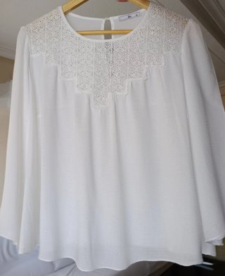 Blusa blanca canesú